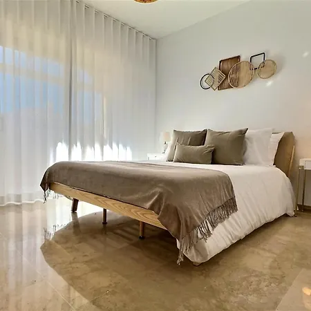 Two Bedroom Moments From The Cristo Apartament Estepona