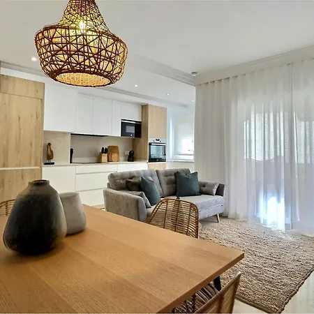 Apartament Two Bedroom Moments From The Cristo *