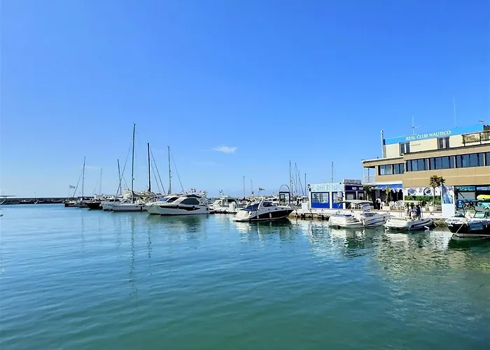 Two Bedroom Moments From The Cristo Lägenhet Estepona